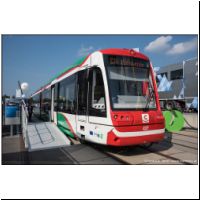 Innotrans 2016 - Stadler Hybrid-Stadtbahn 04.jpg